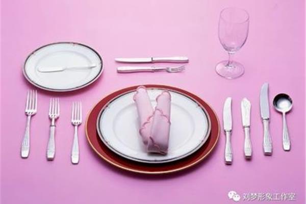 正确的上菜顺序