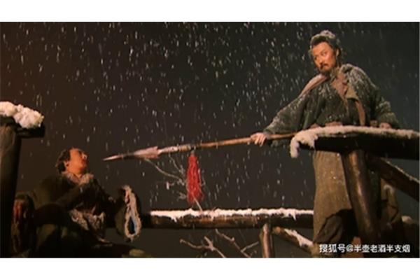 雪夜上梁山的是谁