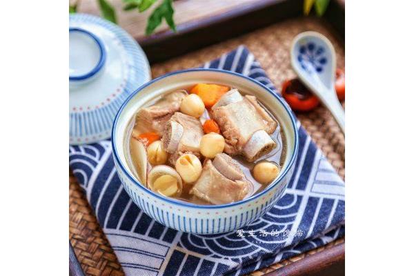 莲子排骨汤的功效