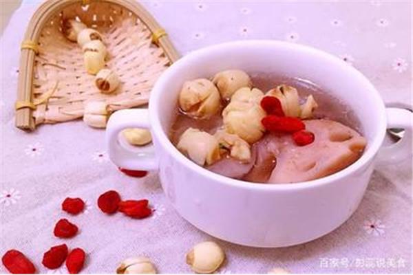 莲子排骨汤的功效
