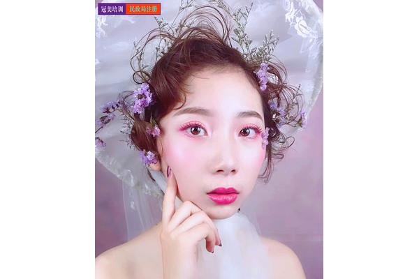 学化妆有前途吗
