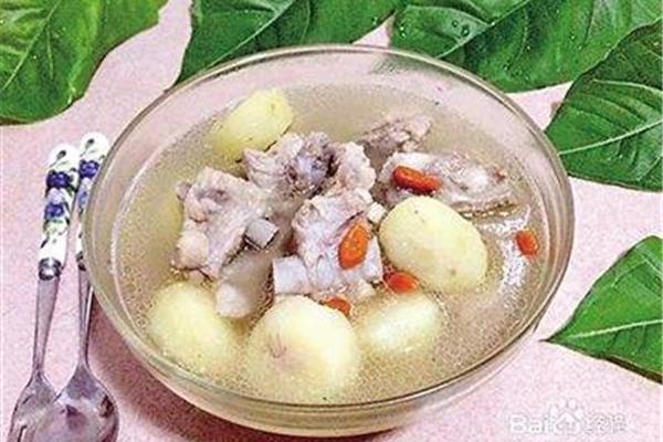 莲子排骨汤的功效