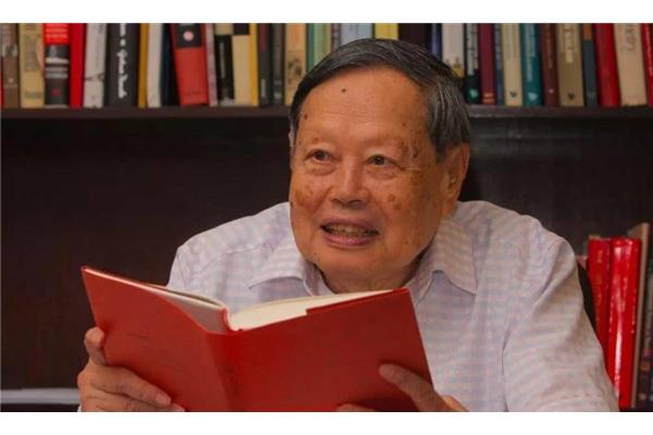 杨振宁多大