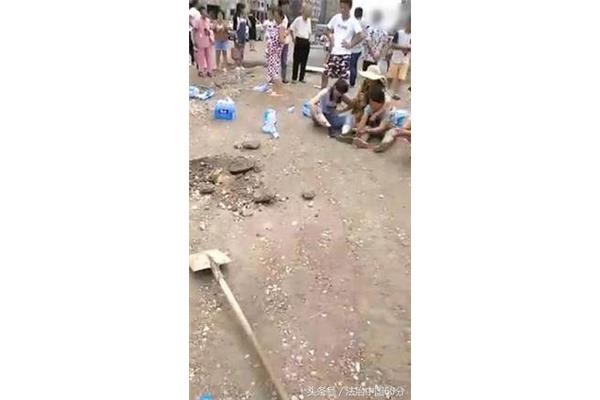 水落石出打一字