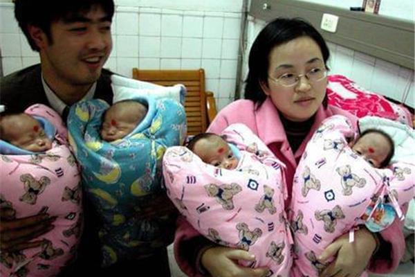 健健和月月