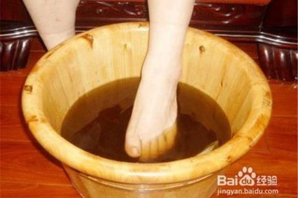 泡脚为什么会出汗