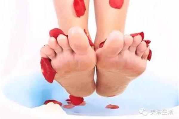 泡脚为什么会出汗