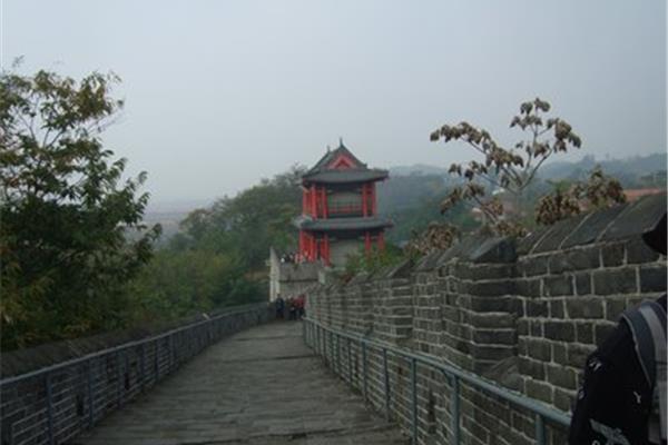 虎山长城简介