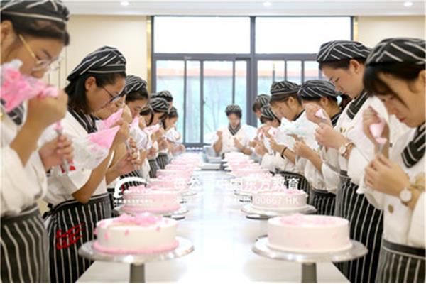 烘焙学校学费