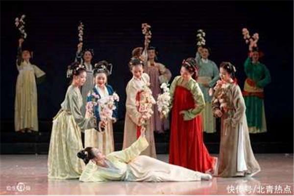 大学生艺术展演