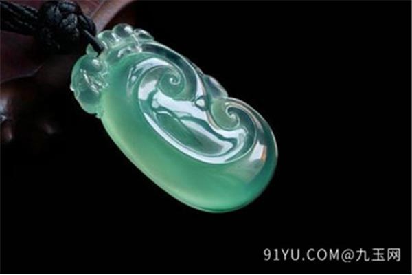 如何分辨翡翠好坏