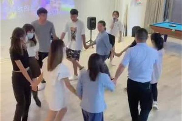 趣味小游戏室内