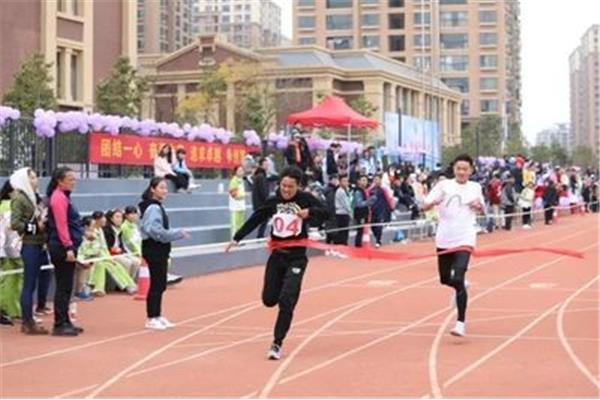 运动会报道