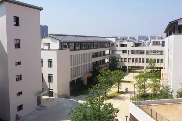 广州专科学校