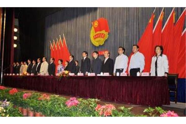 共青团成立时间