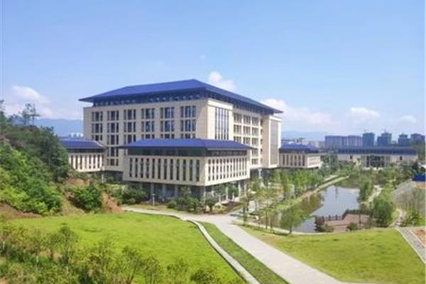 湖北大学在哪