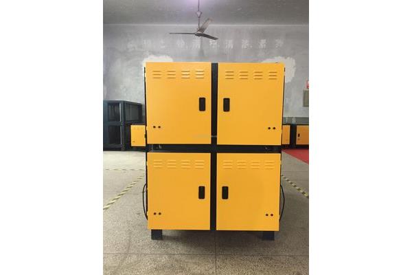 春潮浪漫满堂红