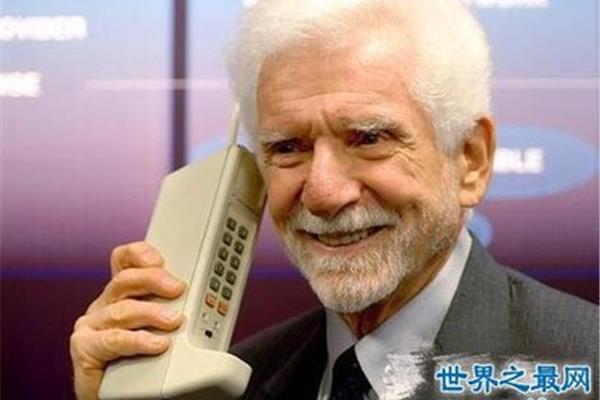 谁发明的电话