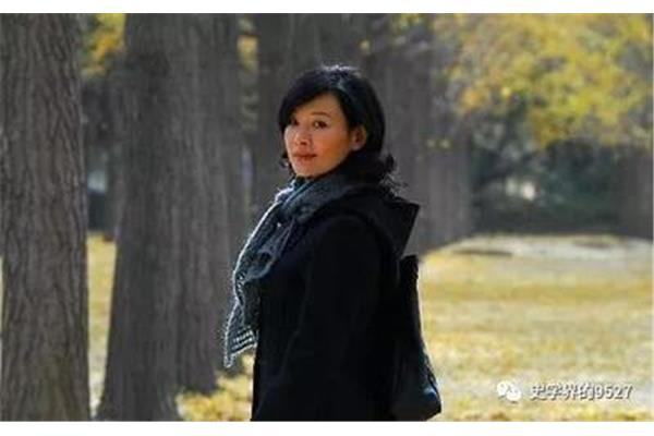 争权夺利的意思