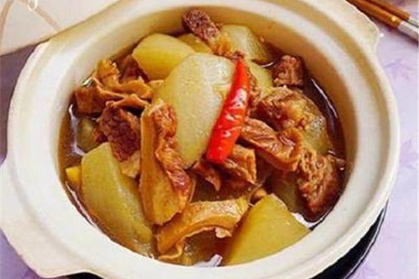 牛杂萝卜汤