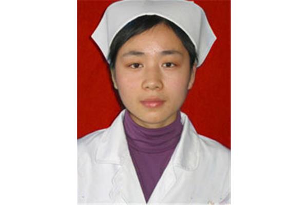 优秀护士个人事迹
