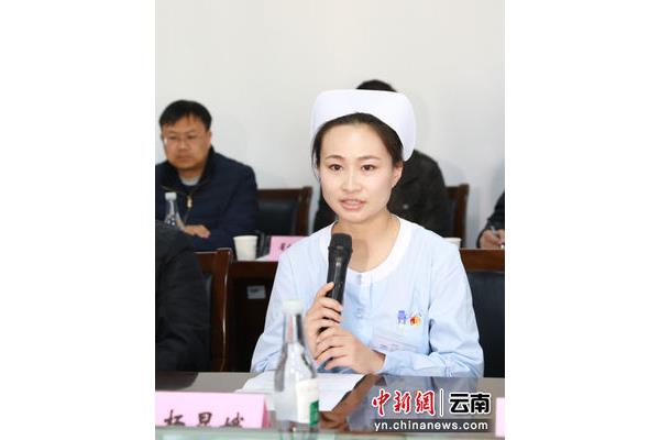 优秀护士个人事迹
