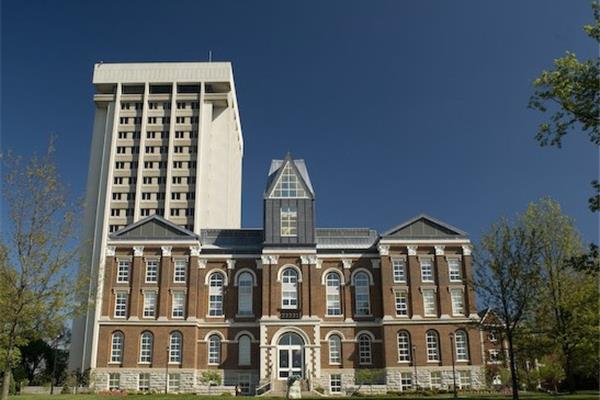 肯塔基大学