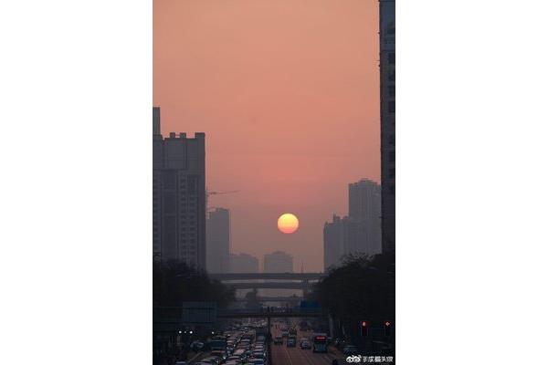 清晨的太阳