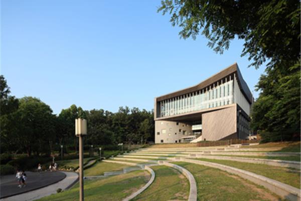 韩国首尔大学