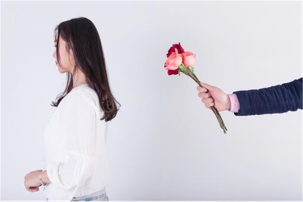怎么赞美一个女人