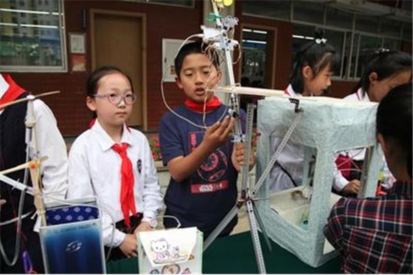 小发明小学生