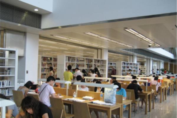 大学生自习室