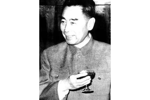 神态自若的意思