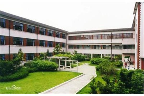 上海市青云中学