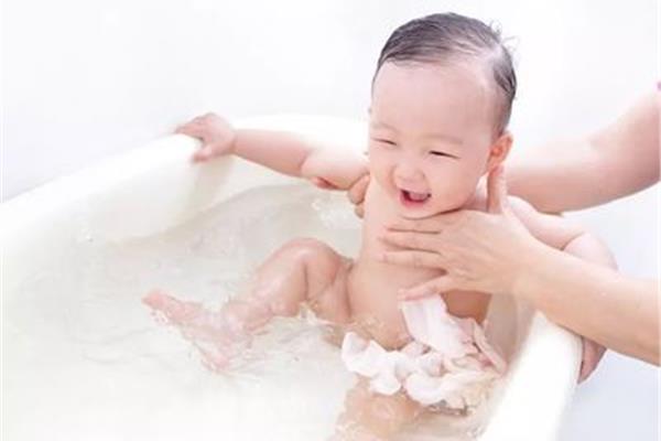 发高烧可以洗澡吗