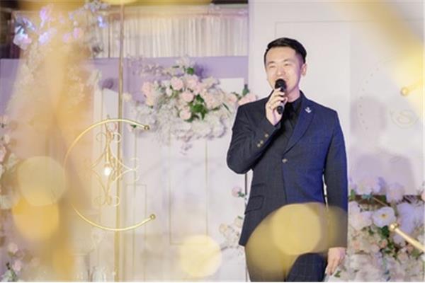 婚礼主持人