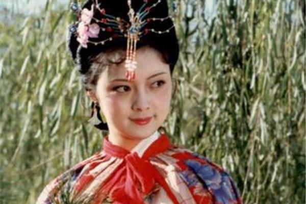 薛宝钗人物形象
