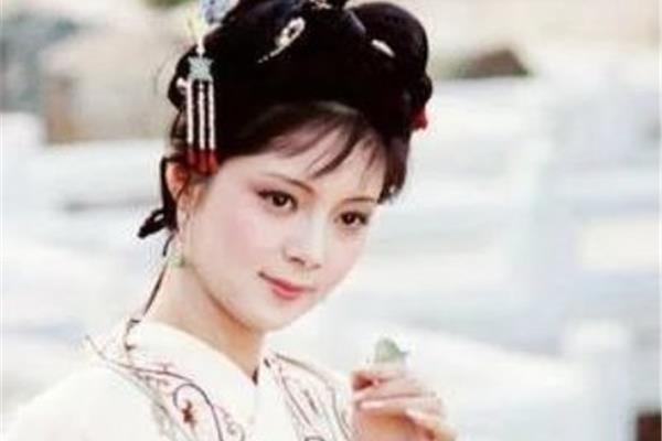 薛宝钗人物形象
