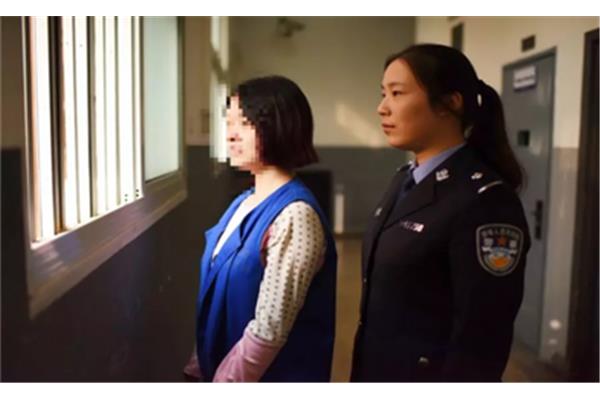 邪恶女儿国