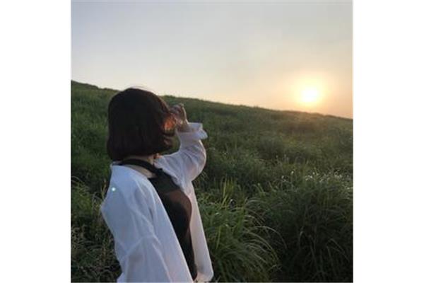 把伤痕当酒窝