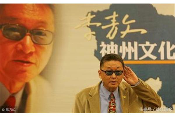 喃喃自语的意思