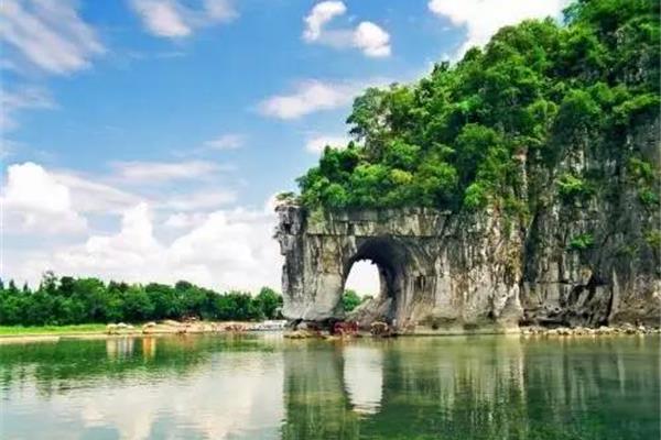 桂林象鼻山图片