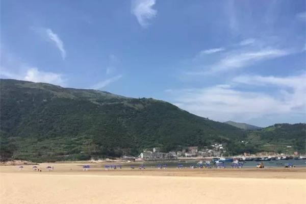 月亮湾沙滩