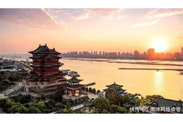 滕王阁序是谁写的