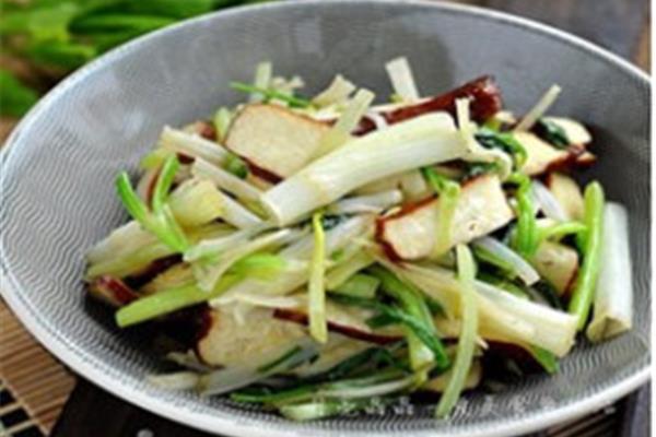 水芹菜炒香干
