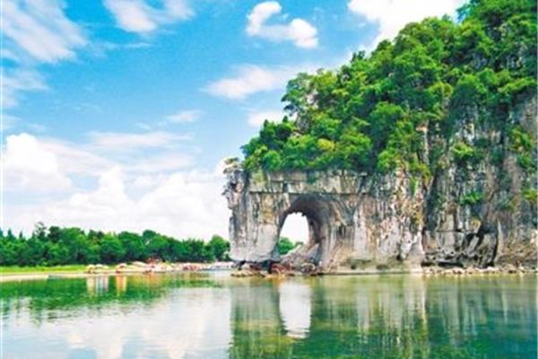 桂林象鼻山图片