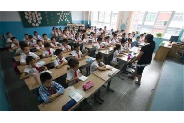 小学生转学