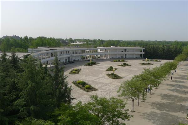 西安明德学院