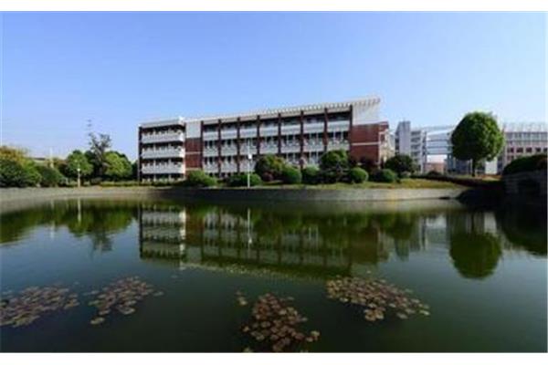 湖北第一师范大学