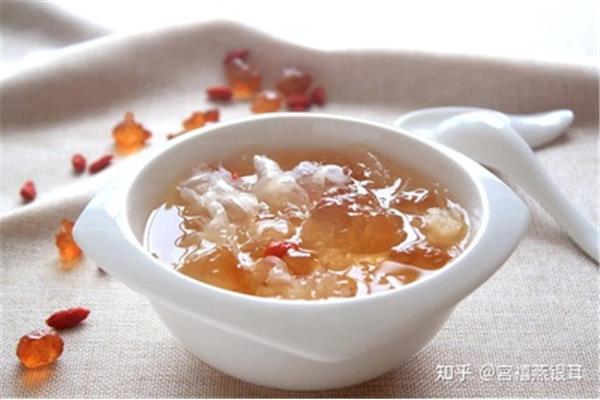 怀孕可以吃银耳吗